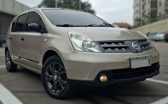 NISSAN LIVINA 1.8 16V FLEX 4P AUTOMÁTICO NISSAN LIVINA 1.8 16V FLEX 4P AUTOMÁTICO